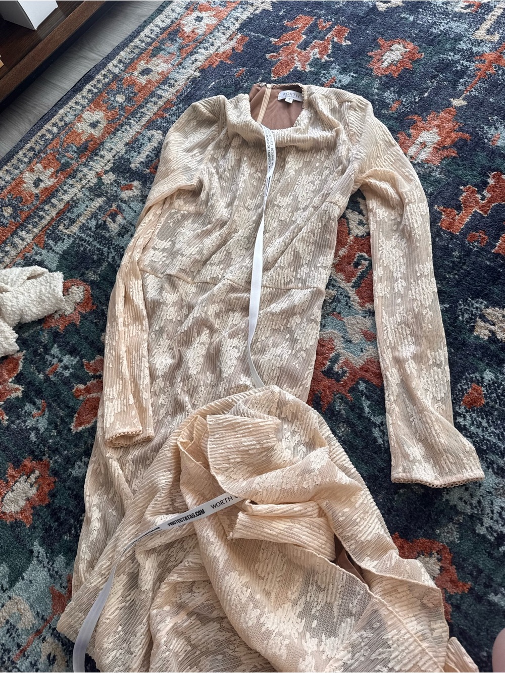 Worth collection Women's Beige Lace Long-Sleeve Slip Dress